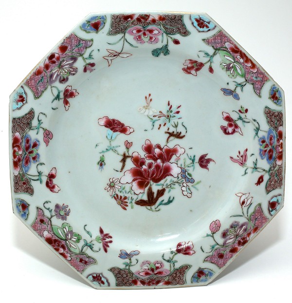 Chinese Rose Porcelain painted Dragon and phoenix Plate w Qianlong Mark