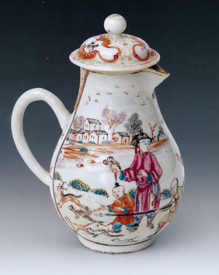 Milk jug famille rose mandarin decoration