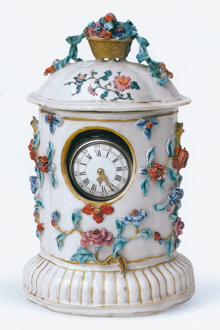 Famille rose decorated Watch holder with watch