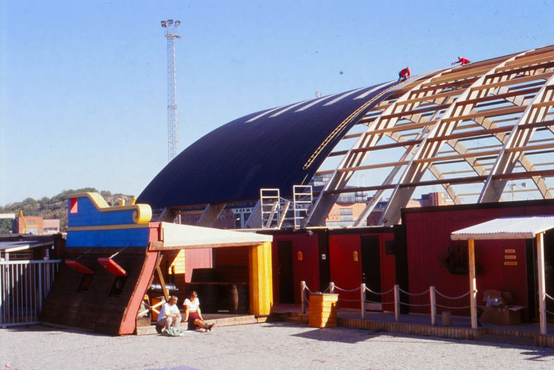 Terra Nova shipyard area and assembly hall