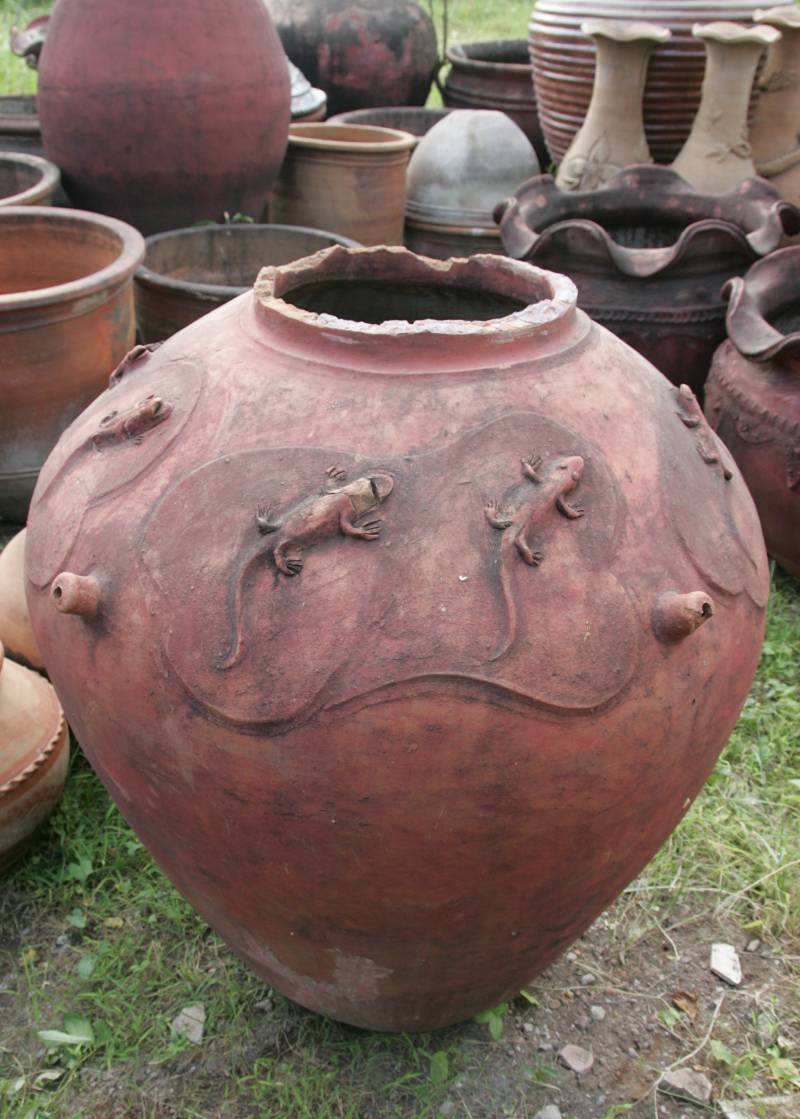 Unglazed terracotta pottery in Denpasar, Bali